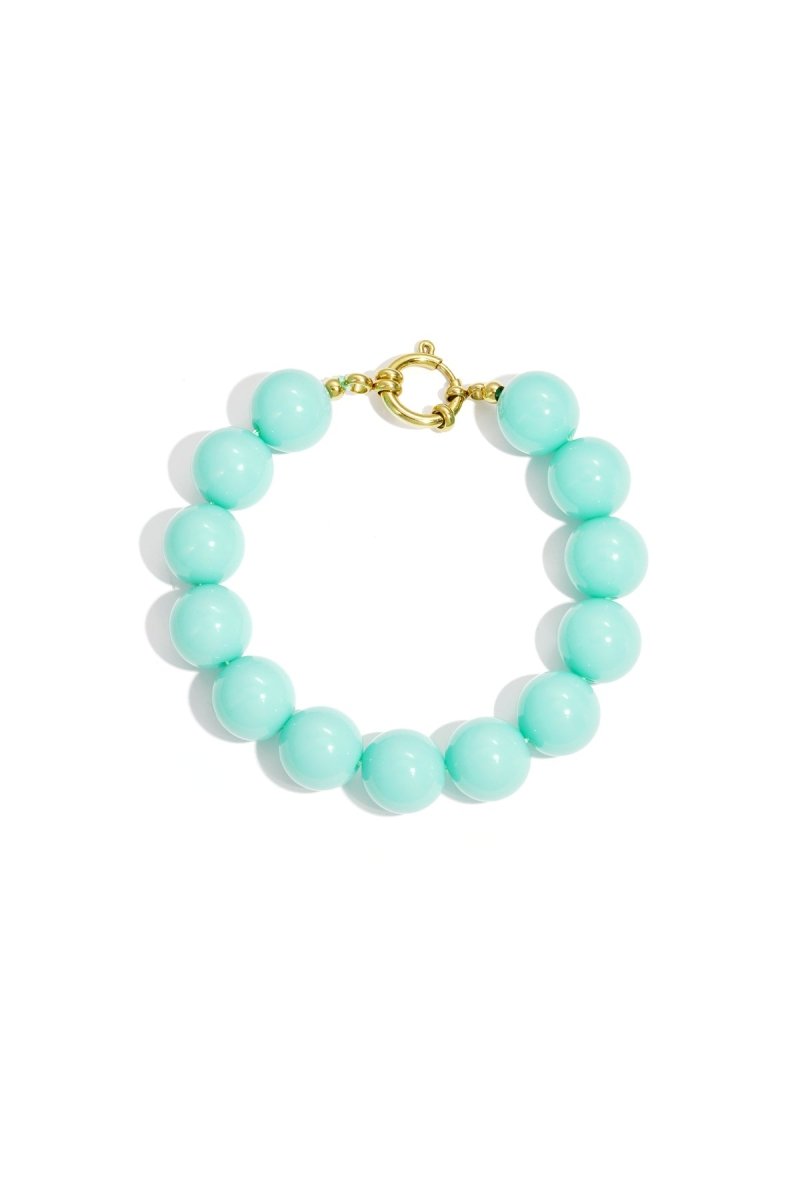 Armband met grote kralen en sluiting aan de voorkant.Rojaluxe