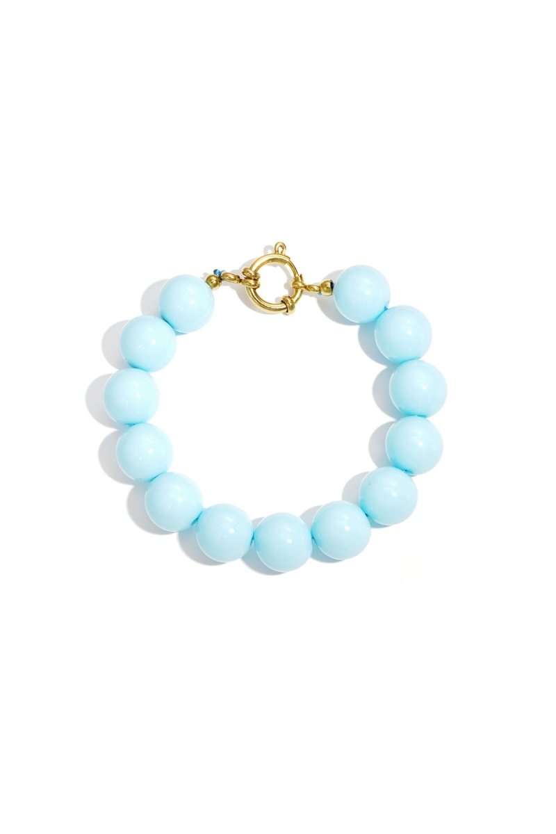 Armband met grote kralen en sluiting aan de voorkant.Rojaluxe