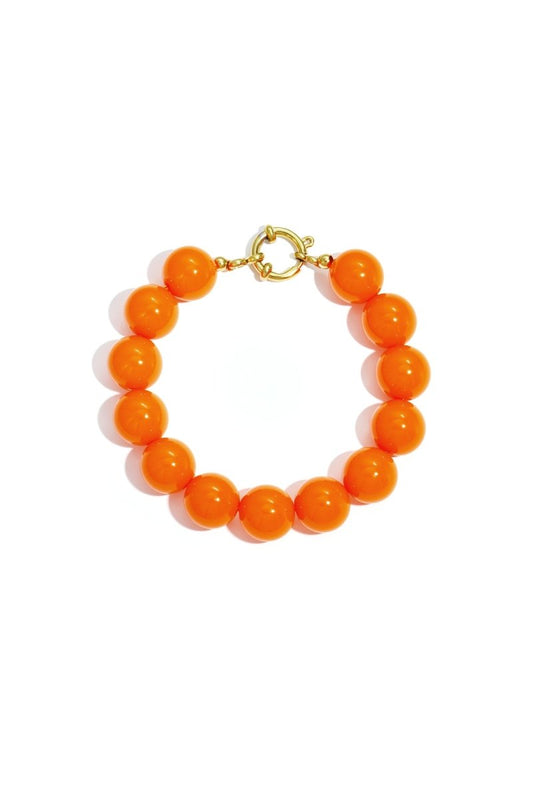 Armband met grote kralen en sluiting aan de voorkant.Rojaluxe
