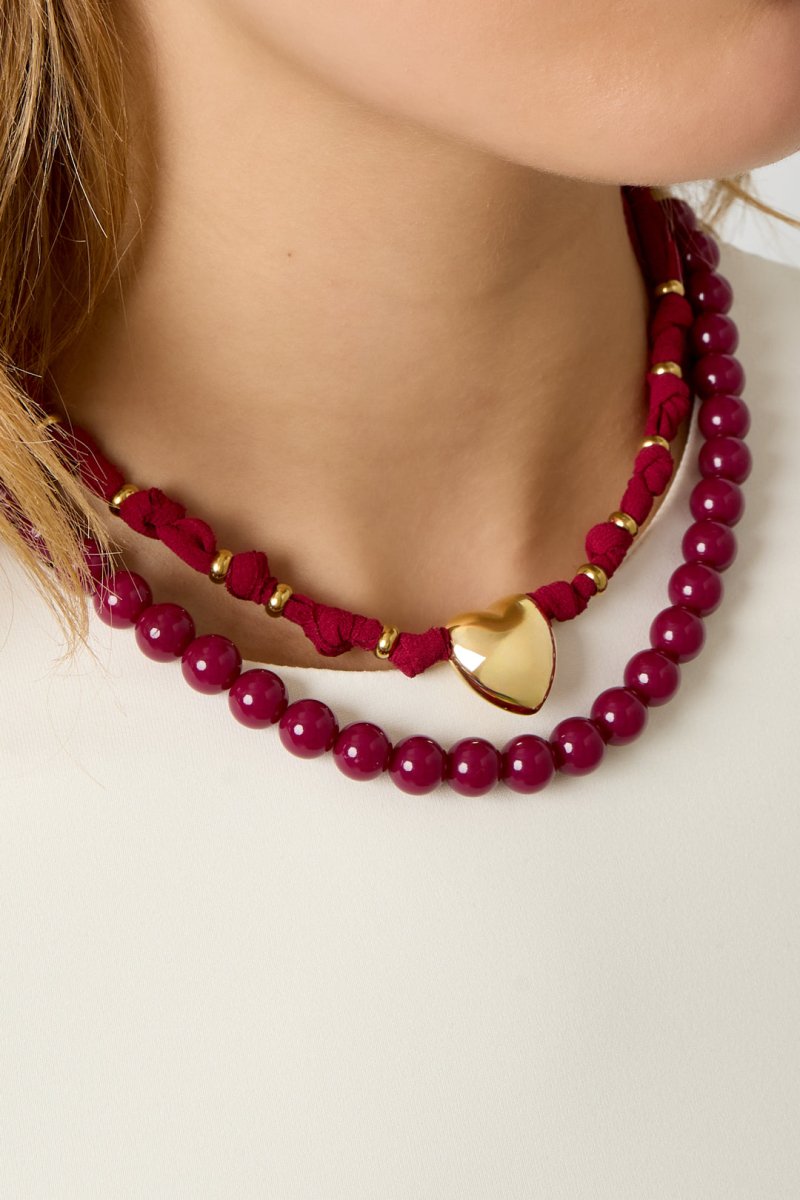 Choker met hart hanger en stoffen band - 2 kleurenRojaluxe
