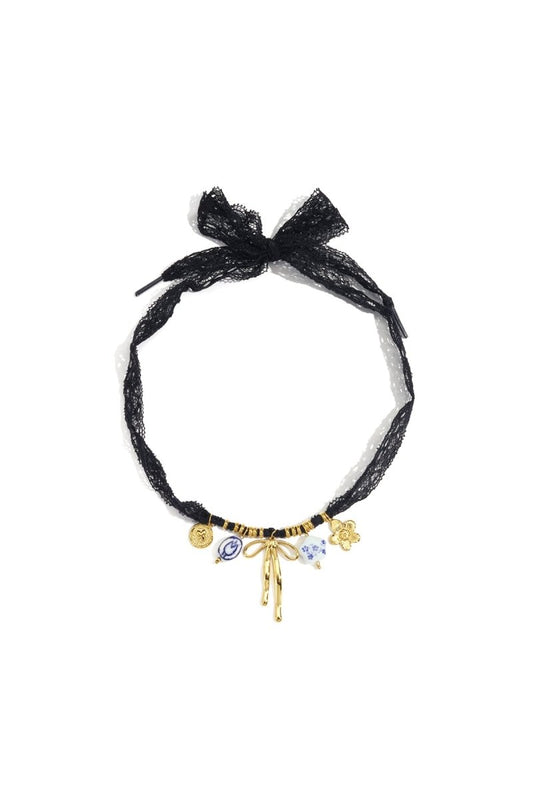 Choker met kanten band en gouden detailsRojaluxe