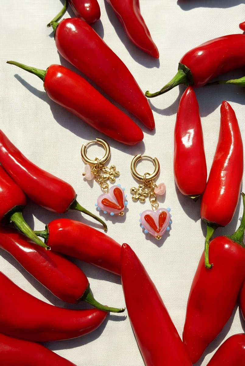 Hartjes Dangle Hoops Vol Liefde - 2 kleurenRojaluxe