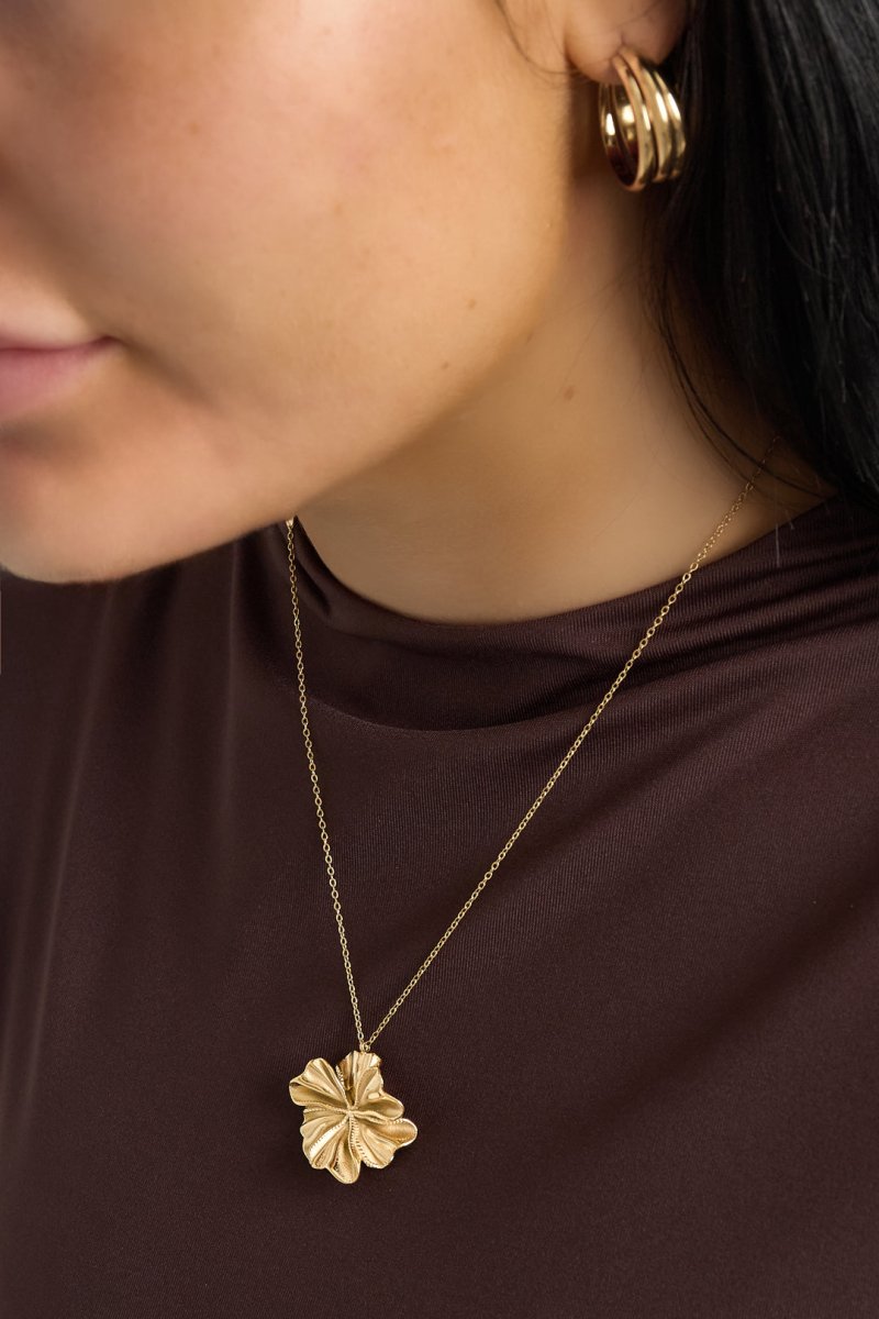 Ketting met bloemhanger - 2 kleurenRojaluxe