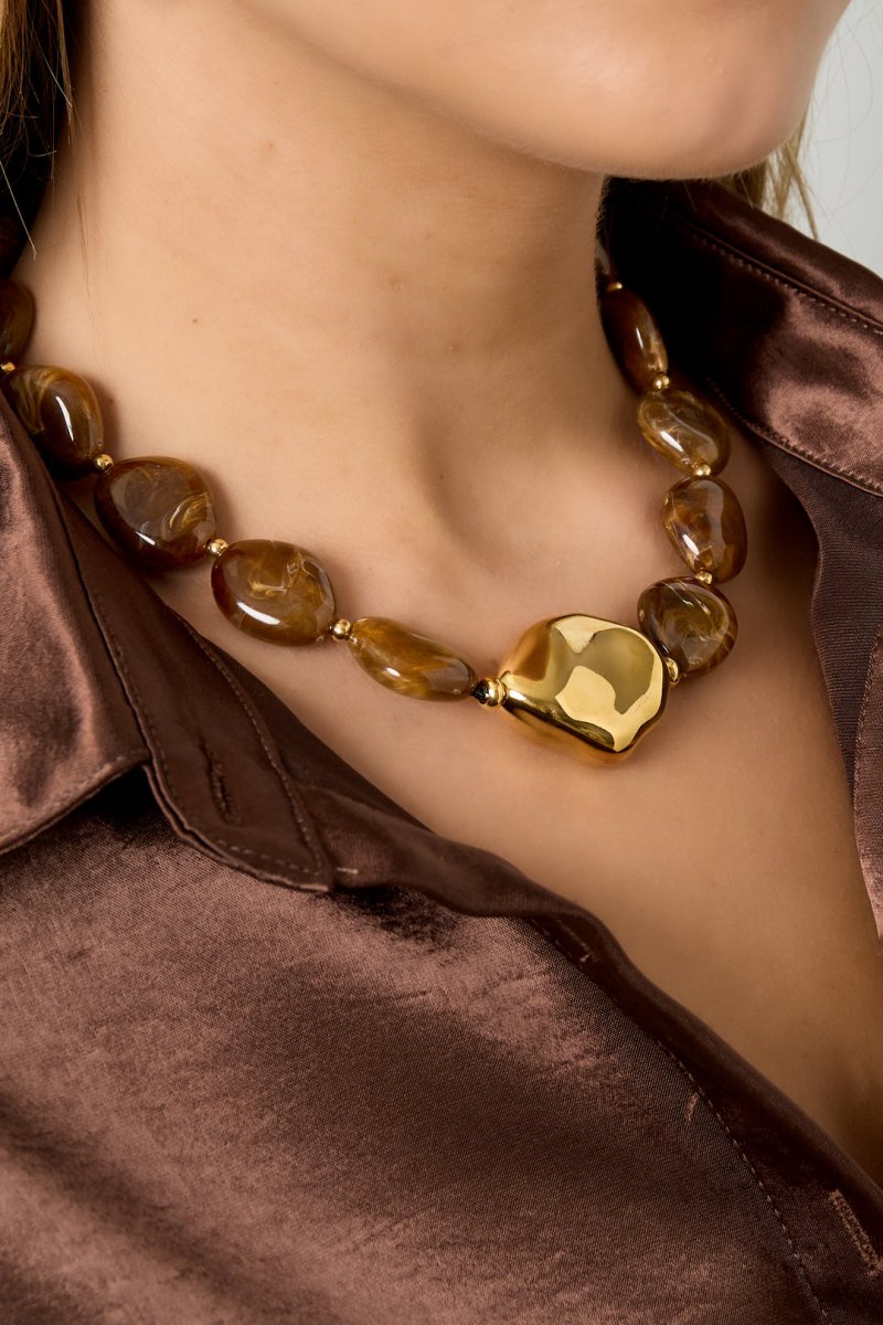 Ketting met organische kralen en gouden hanger - 3 kleurenRojaluxe