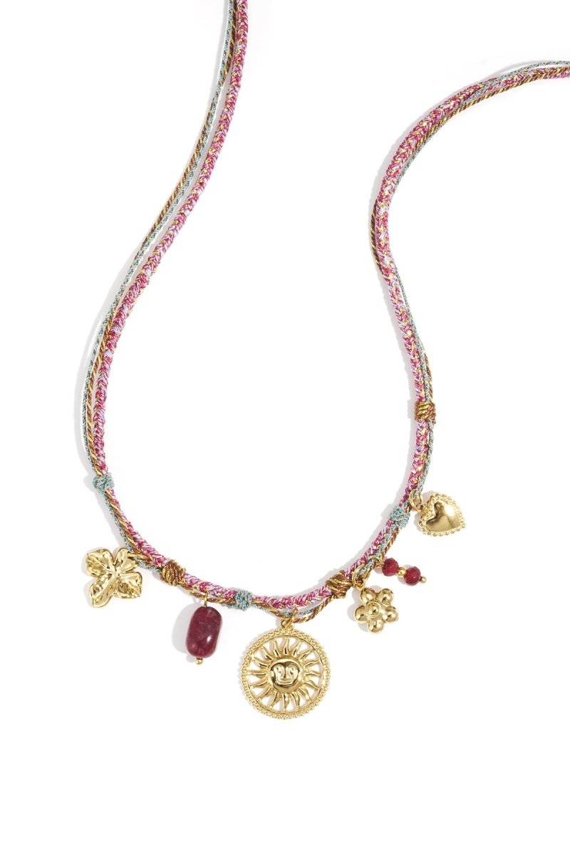 Ketting met zon hanger en bloemdetailsRojaluxe
