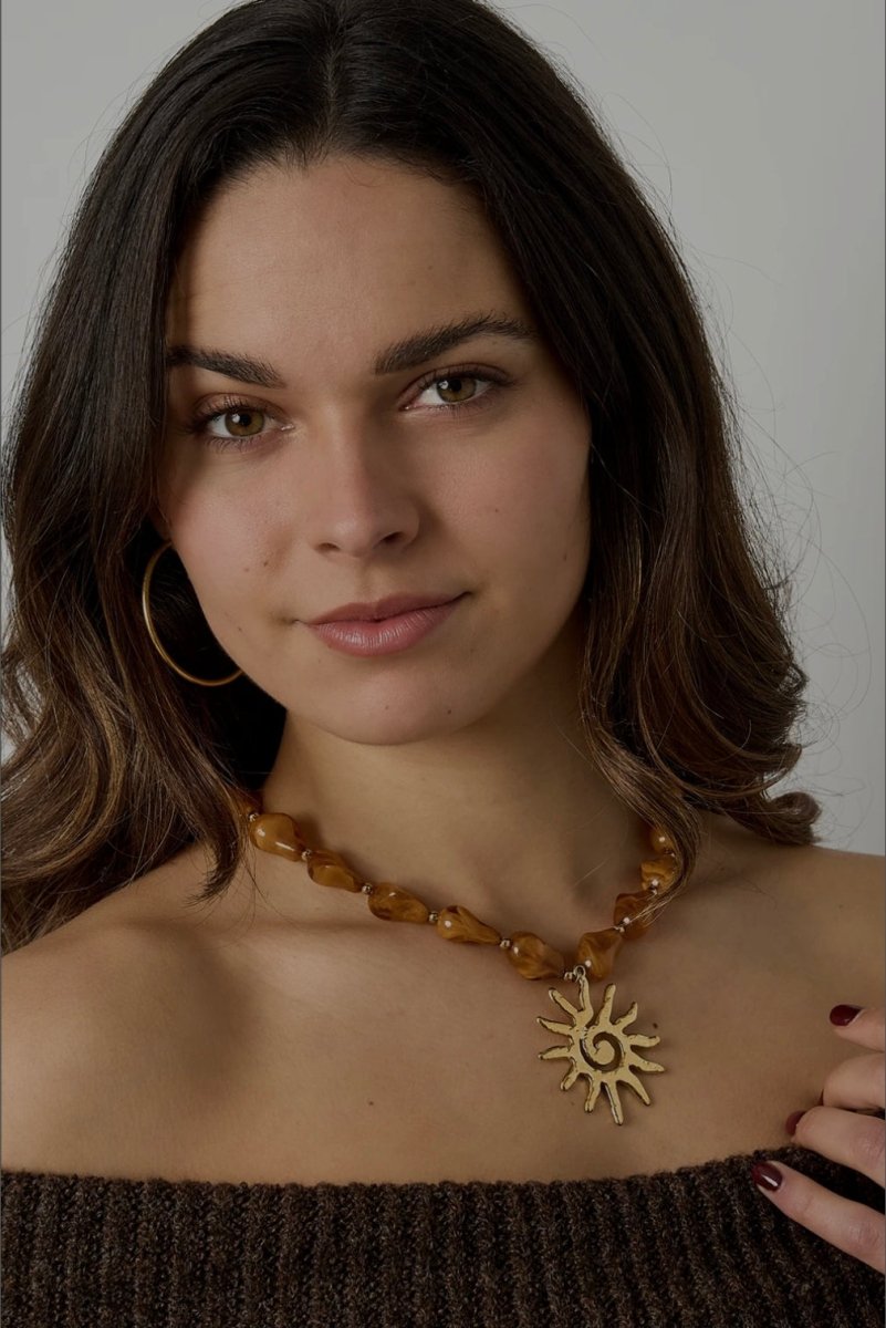 Ketting met Zon Hanger en Organische Kralen - 3 kleurenRojaluxe