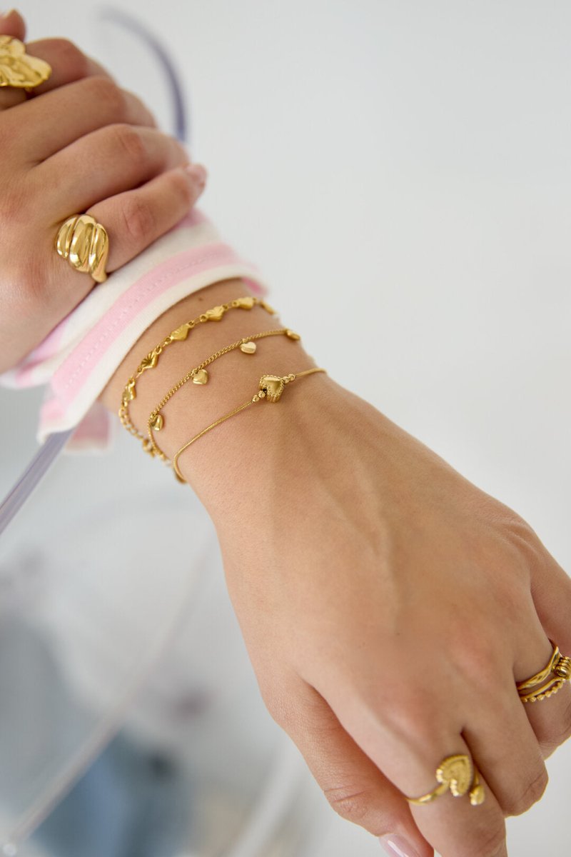 Minimalistische armband met versierd hartjeRojaluxe