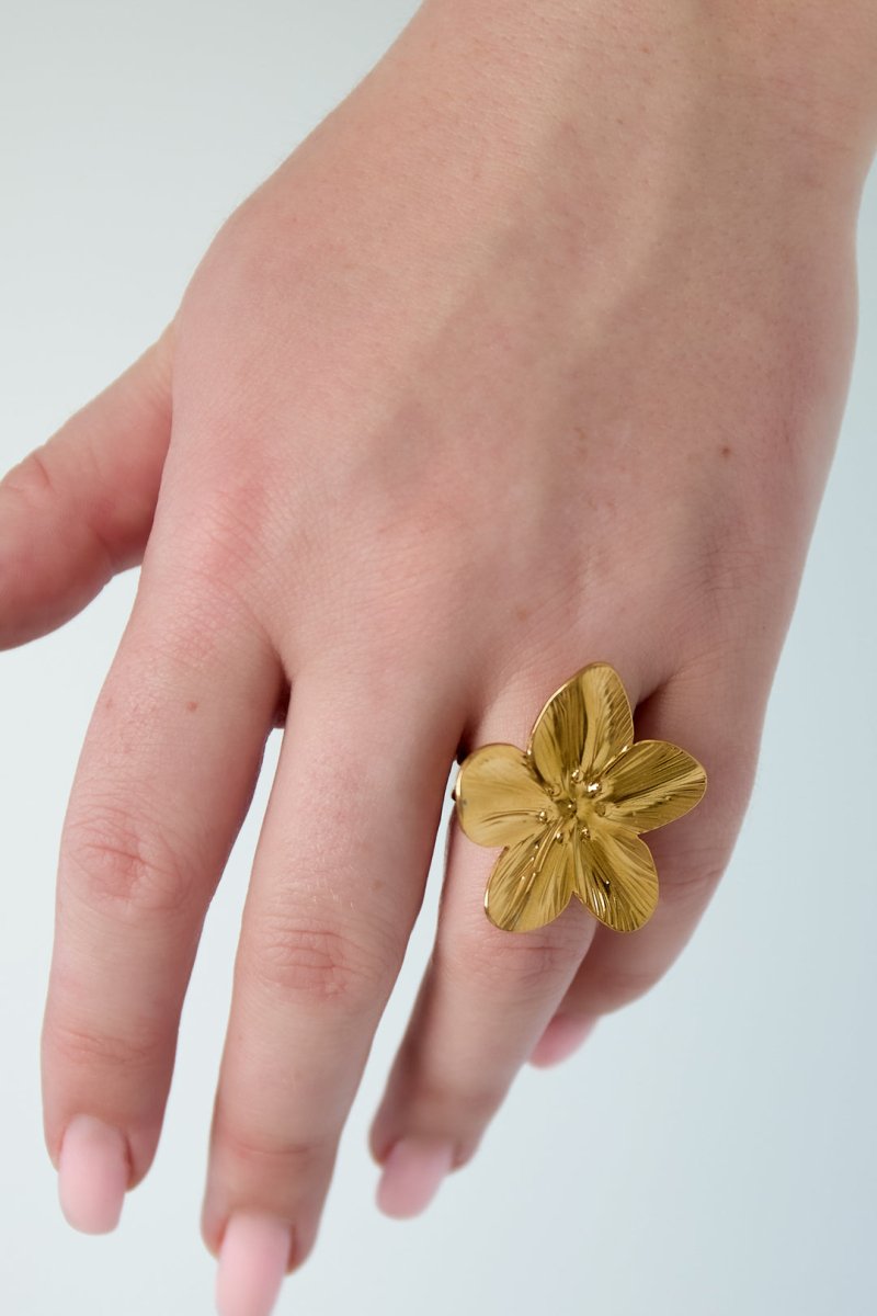 Ring petal popRojaluxe
