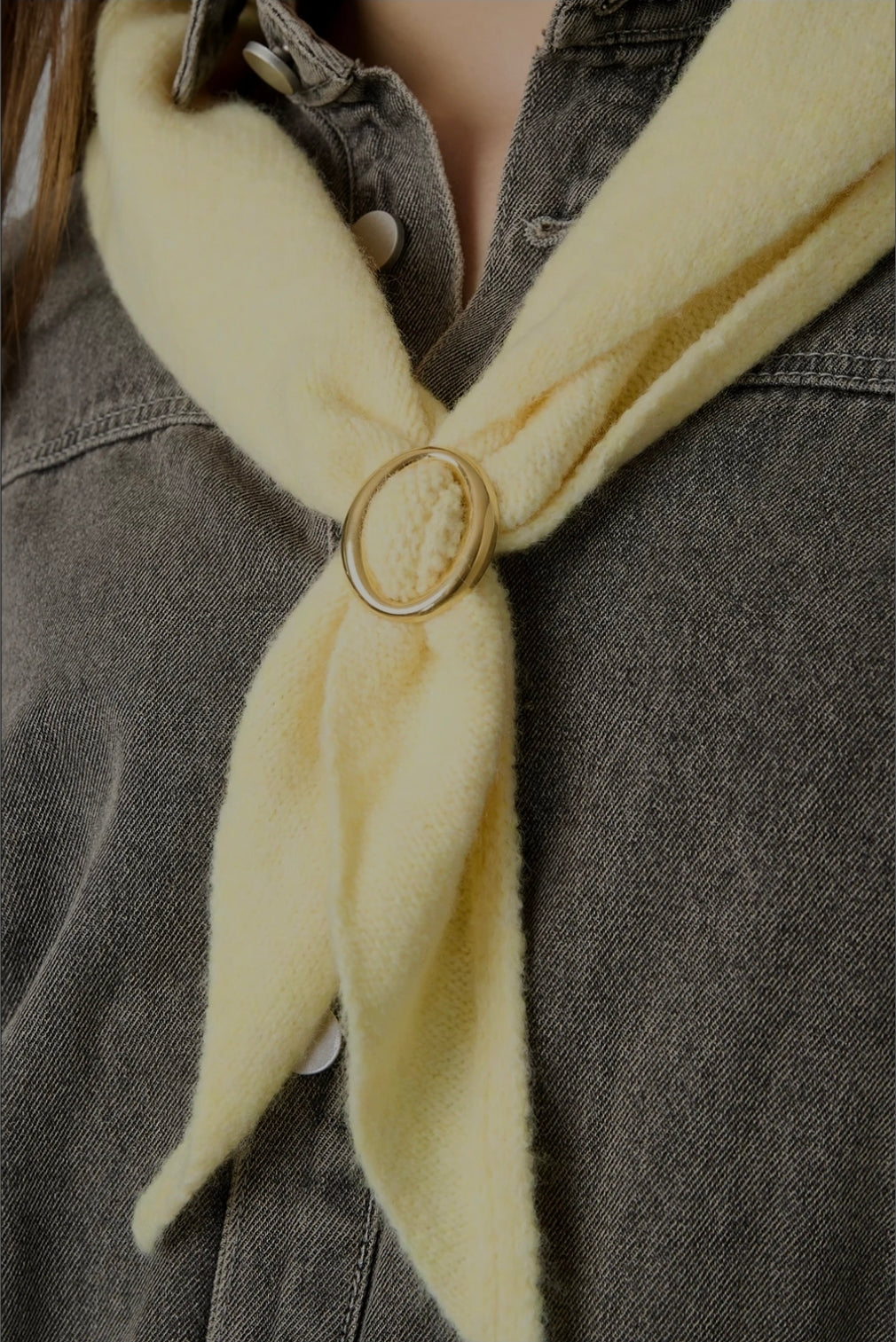 Smooth Oval Scarf Clip